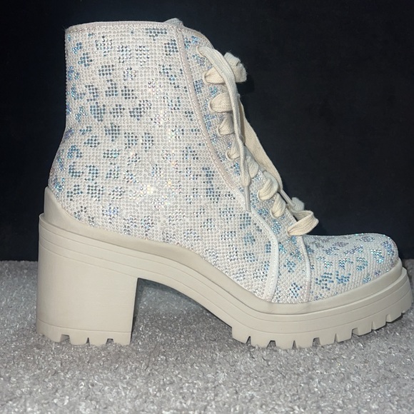 New with box Gianni Bini bright side cheetah rhinestone platform 9 - Picture 3 of 9